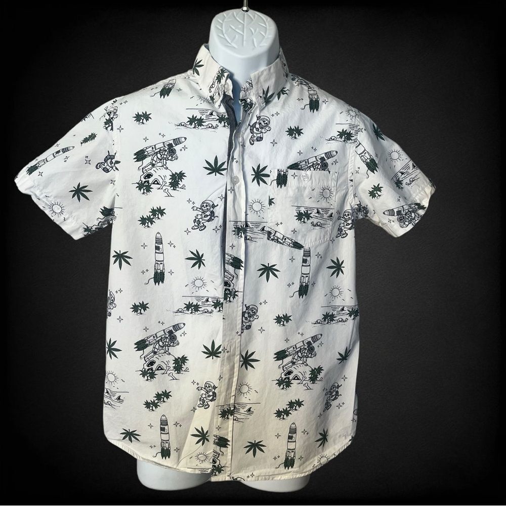 Eighty Eight Men’s Short Sleeve Casual Button Down Shirt Size Small